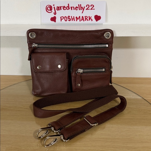 Fossil Handbags - Fossil Vintage Luxury Dark Brown Leather Crossbody Bag 🍂🍂🍂Excellent condición